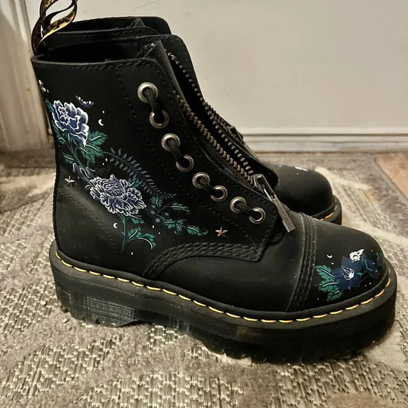 Dr. Martens Sinclair Floral Boots - Picture 5 of 7